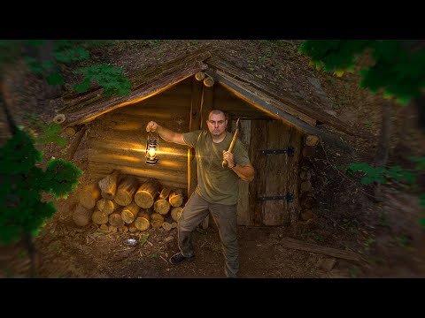 Видео: ЗЕМЛЯНКУ У РЕКИ ЗАХВАТИЛИ ОСЫ И ПАУКИ | САМОДЕЛЬНЫЙ ПАРУС ДЛЯ ПВХ ЛОДКИ | РЫБАЛКА | МЕТАНИЕ НОЖЕЙ