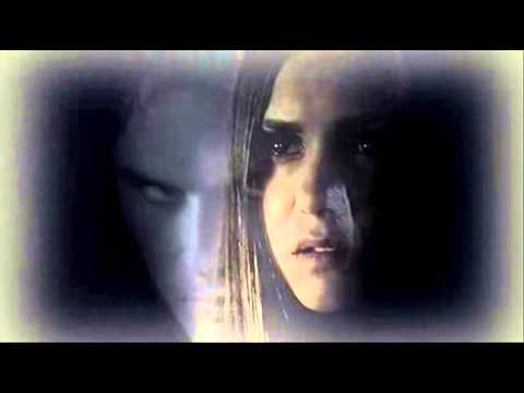 Видео: елена и деймон биение сердца