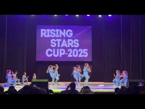 Видео: Танец "Пижама-пати"