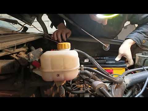 Видео: Установка аккумулятора 110 а ч (RACER +EFB 110 (L5.1, KN)) на Уаз Патриот