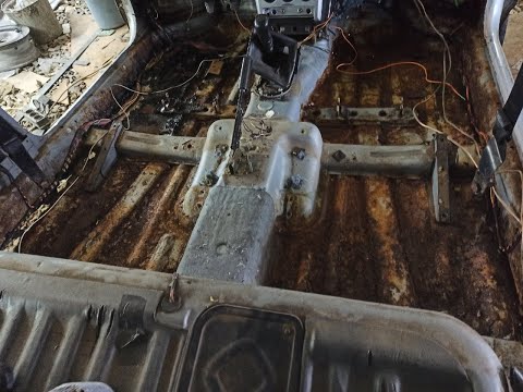 Видео: Лада Приора. Сварка днища, замена гнилых порогов.