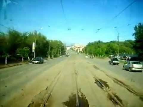 Видео: Орск, на трамвае в сторону ЦМК (лето 2011 года)
