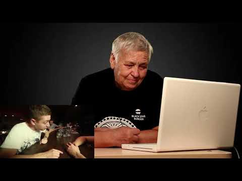 Видео: Реакция бабушки на Oxxxymiron - Детектор Лжи