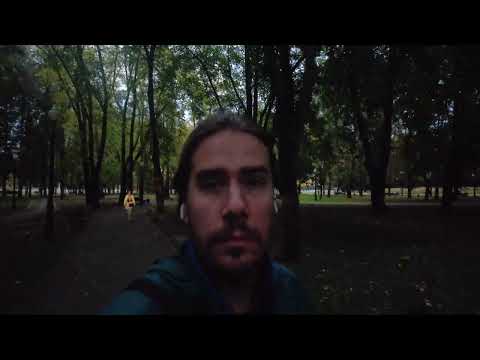 Видео: Беларусь в 4К — осень в парке Янки Купалы, свет на листве и городской паузе #Беларусьв4К #МинскОсень