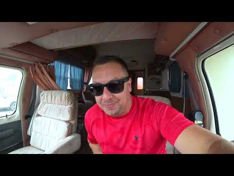 Видео: Наш первый выезд на доме на колёсах! | Жизнь в Канаде, работа и кемпинг на Cape Breton