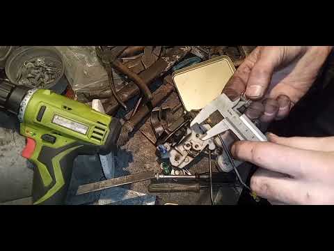 Видео: Ниссан Альмера.ремонт замка и дверной ручки.