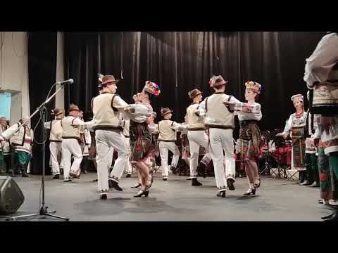 Видео: "Святковий танець"- Буковинський ансамбль пісні і танцю.