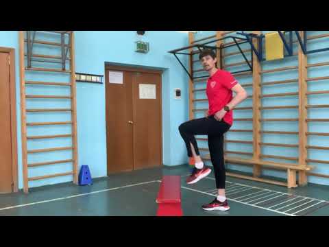 Видео: Запрыгивания и перепрыгивания гимнастической скамейки