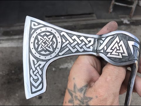 Видео: Травление по топору, как насадить топор и как сделать красивый топор.