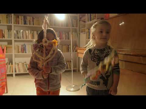 Видео: Народни традиции - Сурвачка