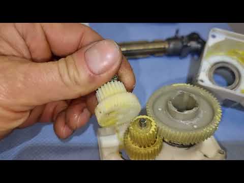 Видео: Ремонт электроручника W221 A221 430 22 49 #fault codes 5121, 5160