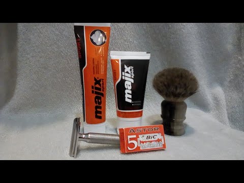 Видео: Homelike Colibri/Колибри 1.1 gap, лезвие Bic Astor, Dscosmetic 2-band badger, кремы Majix Sport 💈