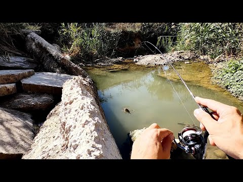 Видео: Мормышинг.Катастрофа на реке.Спасаю как могу.