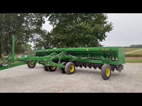 Видео: JOHN DEERE 455 сеялка
