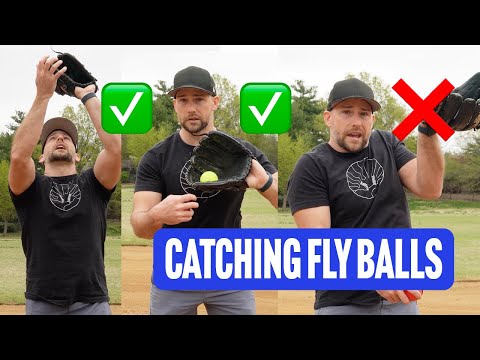 Видео: Как научить детей ловить летающие мячи