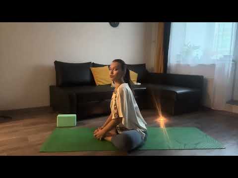 Видео: Йога при стрессе и тревоге 