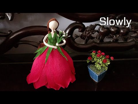 Видео: ABC TV | Как сделать розовую фею из крепированной бумаги (медленно) - Учебник по рукоделию