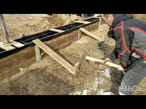 Видео: МОЩНЫЙ ФУНДАМЕНТ ДЛЯ ЗАБОРА