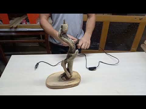 Видео: ИЗ КОРЯГИ В НАСТОЛЬНЫЙ СВЕТИЛЬНИК 