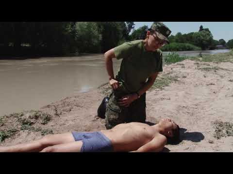 Видео: Сууга чөгүп бараткан адамды кантип сактап калыш керек