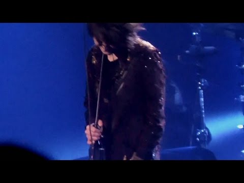 Видео: Земфира - Самолёт (Олимпийский) (03.04.2016)