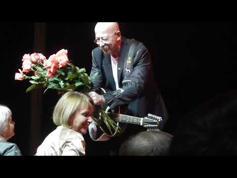 Видео: Александр Розенбаум - Фрагменты концерта в Тюмени (22.11.2013).