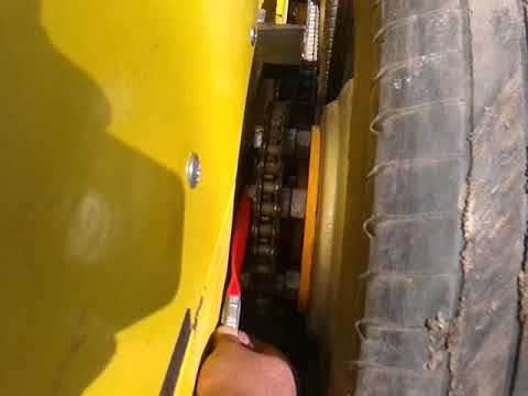 Видео: Бортоповоротный минитрактор на гидроприводе. Колесные узлы.