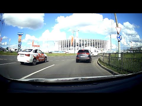 Видео: Круг у ТЦ Седьмое небо