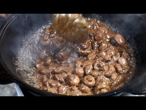 Видео: Куриные сердечки с шампиньонами в сливках