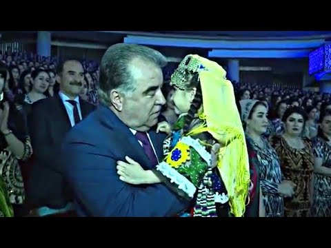 Видео: ШОК! ДУХТАРАКИ 5 СОЛА ДАР НАЗДИ ПЕШВОИ МИЛЛАТ!! 2020