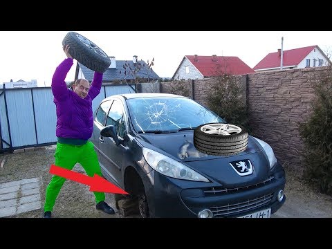 Видео: Толик ГРОМИТ МАШИНУ Лены. КИРПИЧИ ВМЕСТО КОЛЕС. Crazy Life