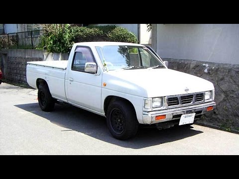Видео: Как заменить радиатор на пикапе Nissan D21 Hardbody Pathfinder