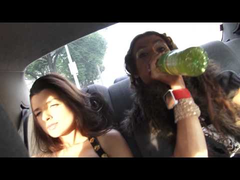 Видео: Света Яковлева напала на стилиста!