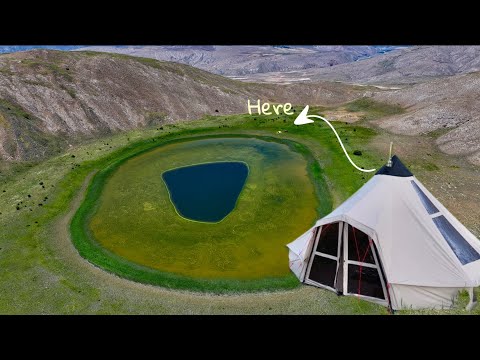 Видео: Скрытый рай в высоких горах: лагерь Crater Lake