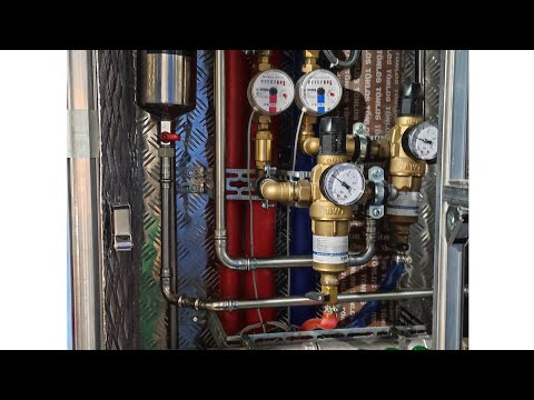 Видео: 🔴🔵 Монтаж сантехники в квартире. 