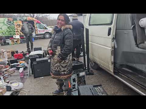 Видео: 🇧🇬 Ако няма какво да правите, гледайте Битака, стока за 10лв. Антиквариат | . Болгария. Bulgaria 🇧🇬