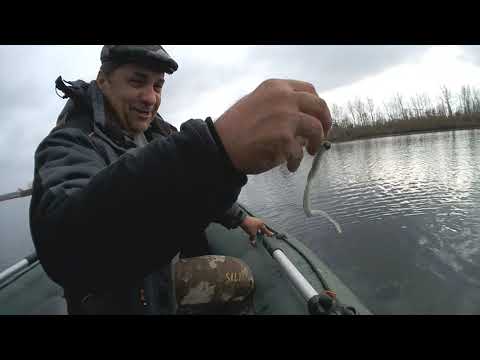 Видео: Ловля зимней щуки на джиг. Обзор приманок и снастей.