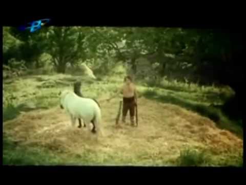 Видео: Tedi Eroteeva - Моме седи на чардак