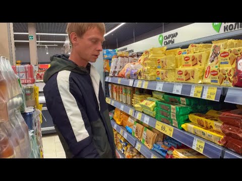 Видео: VLOG: Поехали по магазинам / Светофор / Заказали суши 🍣 Наши покупки / Устанавливаем фундамент