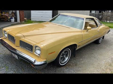 Видео: «Банановая лодка»: Pontiac Luxury LeMans 1973 года в идеальном состоянии (пробег 20 тыс. миль)