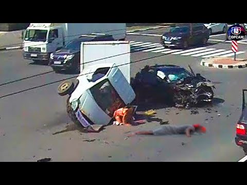 Видео: Самые УЖАСАЮЩИЕ полицейские погони на большой скорости, снятые на видеорегистратор. Не поверил бы...