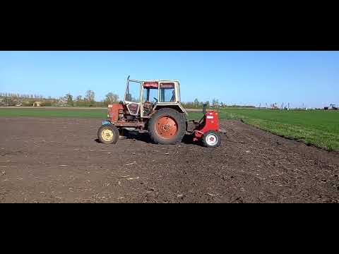 Видео: Перший посів сівалкою"Деметра міні" 2400v