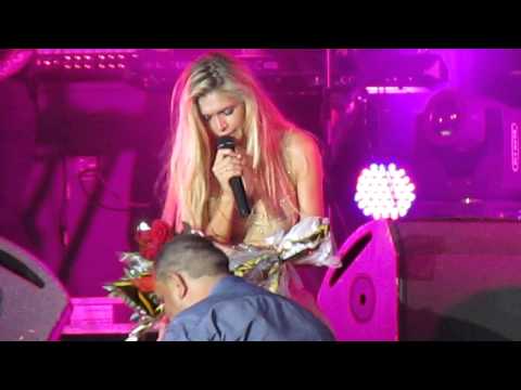 Видео: Вера Брежнева на Яровом 2015. Прикол с мужиком Игорь)))