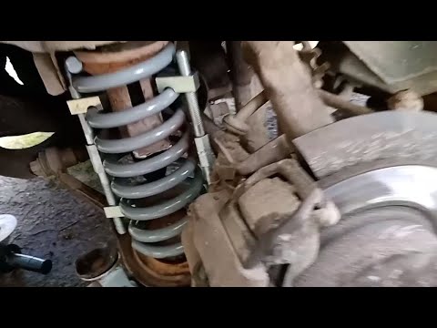 Видео: Меняю пружину передней подвески Нива Шеврале.