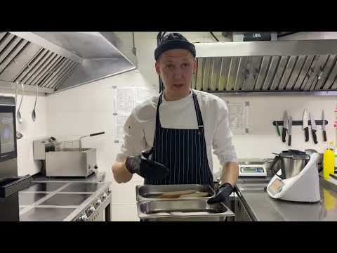 Видео: Суп - крем з зеленого горошку