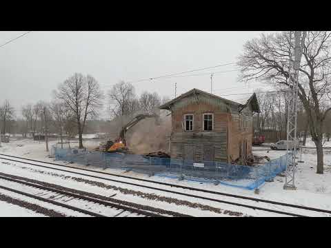 Видео: Таймлапс: Снос старого здания вокзала Килтси / Timelapse: Demolition of Kiltsi old station building