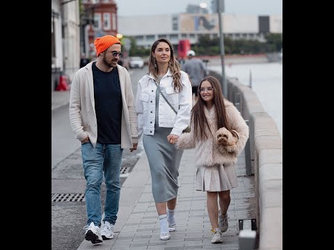 Видео: Беременная Агата Муцениеце выходит замуж.