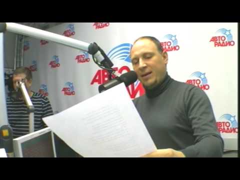 Видео: Из кустов идет сержант Петров