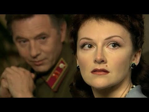 Видео: Марина Есипенко,Евгений Меньшов,Ксения Кузнецова и Дмитрий Жулин - "В Александровском саду"
