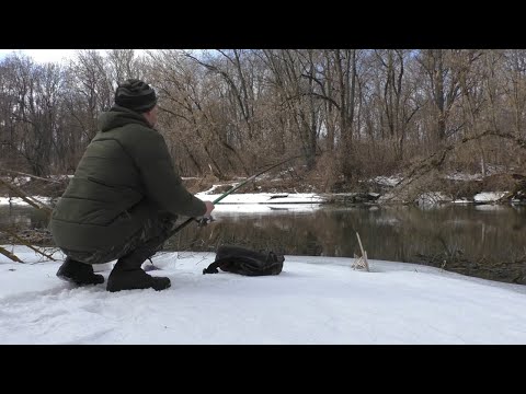 Видео: ВЕСЕННЯЯ РЫБАЛКА НА ПОПЛАВОК В МАРТЕ. Ловля плотвы,густеры,красноперки на удочку.